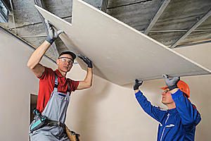 10 Étapes à suivre pour poser un plafond correctement à Clermont-Creans